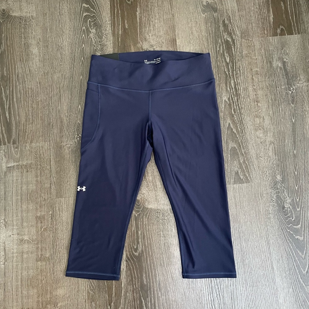 Under Armour compression capri